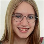 Doy classes adaptadas a nivel de cada alumno, actualmente estoy en segundo de bachillerato, y tengo capacidad para enseñar a niños que cursen primaria. Soy una persona entregada, comprometia, y con mucha paciencia, ya que tengo hermanas pequeñas.